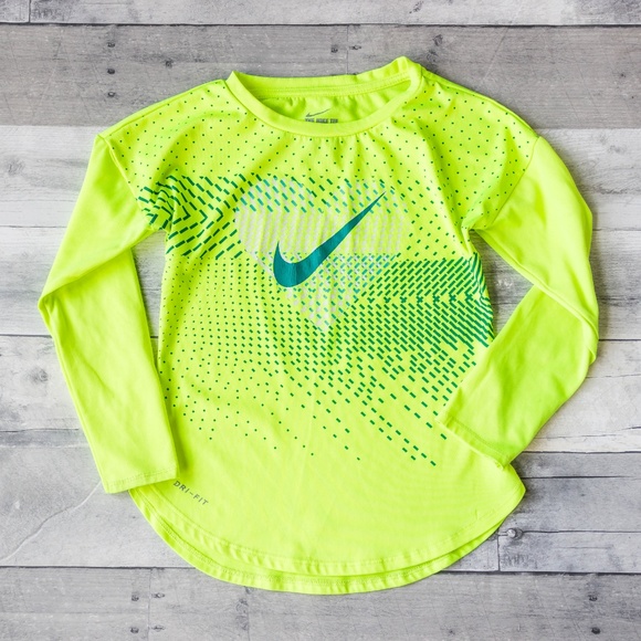 Bundle Of Two Boys Nike Dri-Fit Shirts - Picture 2 of 7